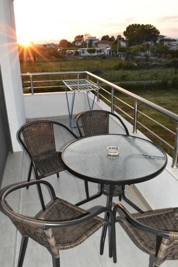 Flo Apartments Ülgün Dış mekan fotoğraf